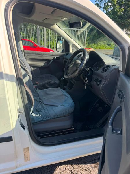 Volkswagen Caddy 2014 391309738