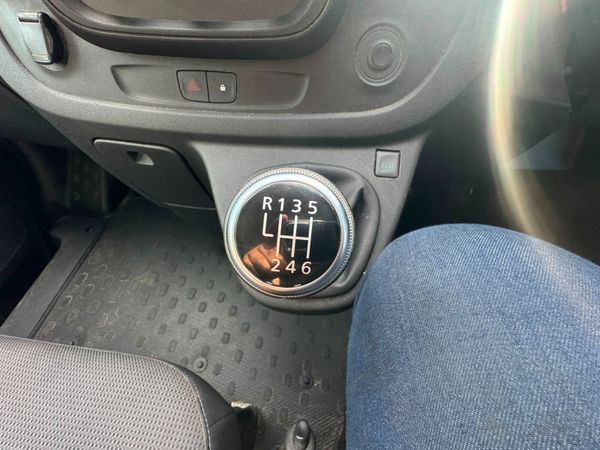Renault Trafic 2021 391310095