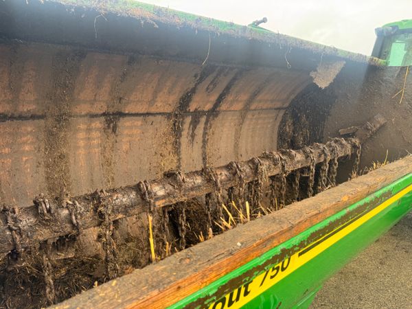 Major 750 Dung spreader Like New****** 391483339