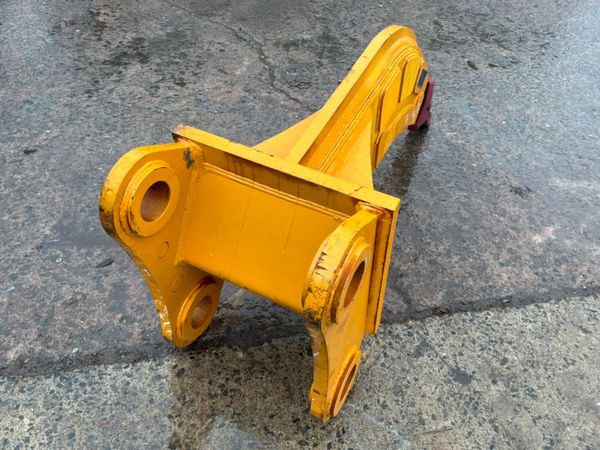 New / unused Ripper tooth.....100 / 90mm pins..... 391409612