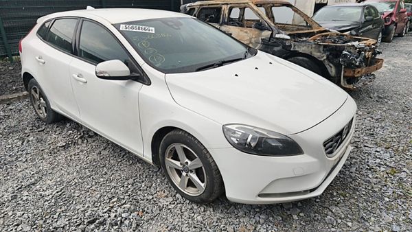 2017, Volvo V40  2.0  DIESEL FOR BREAKING! 391410831