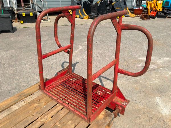 Trench box ladder safe platform / access gantry fr 391417778