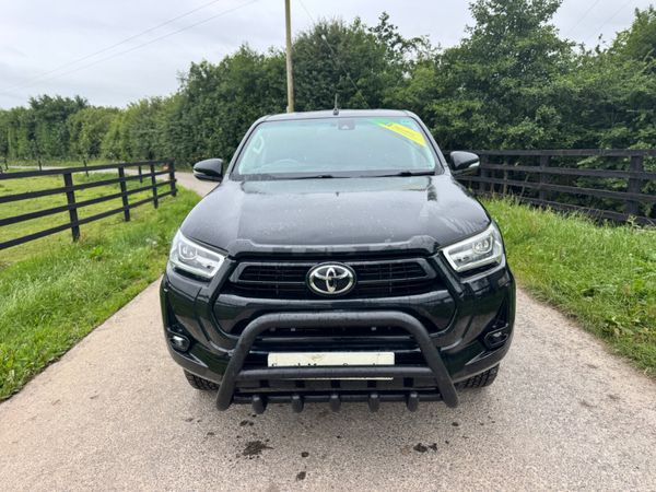 2021 Toyota Hilux Invincible Auto Beauty***** 391584257