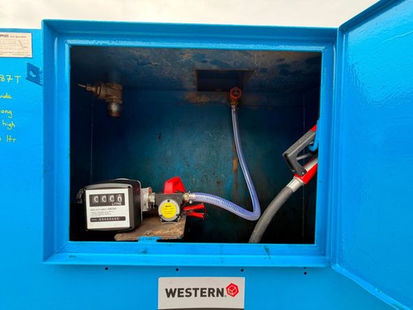 2700 litre fuel bowser diesel storage tank.....888 391501302