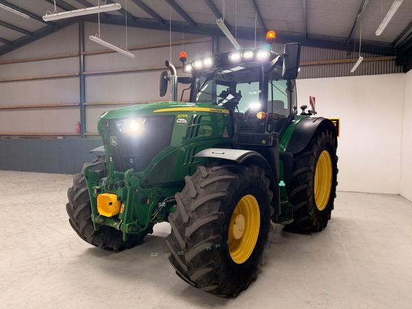 2022 John Deere 6215R Ultimate 391674134