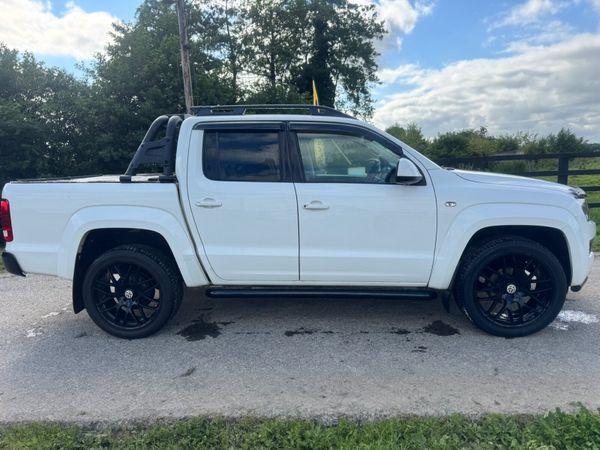 162 Volkswagen Amarok Highline 180bhp black Ed 391680422