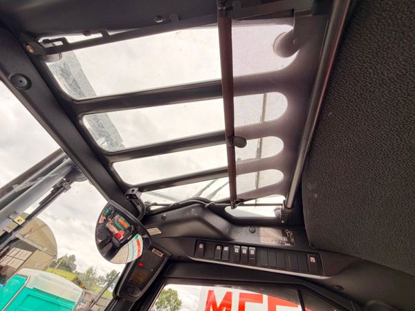 2015 LINDE 5 TON forklift .....full cab , fork pos 391688441