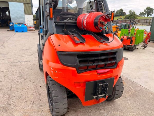 2015 LINDE 5 TON forklift .....full cab , fork pos 391688434