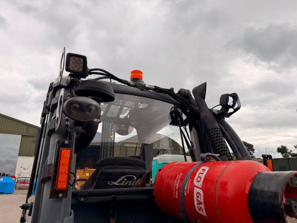 2015 LINDE 5 TON forklift .....full cab , fork pos 391688436
