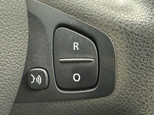 Spotless Low km Automatic 201 Renault Trafic! 391697266