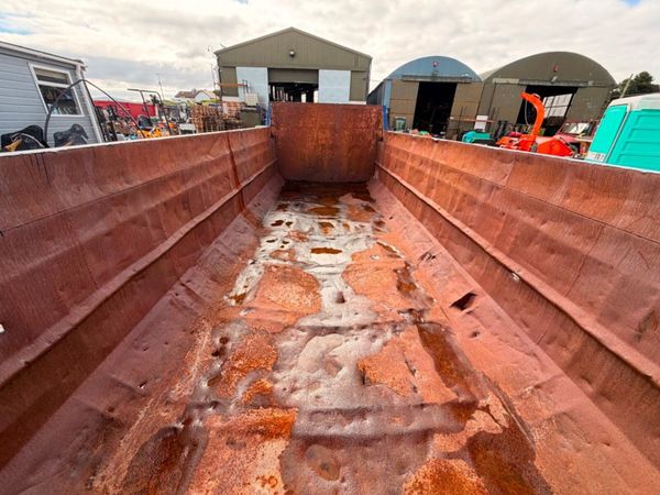 25 yard hook loader skip waste bin rubble ....4128 391602220