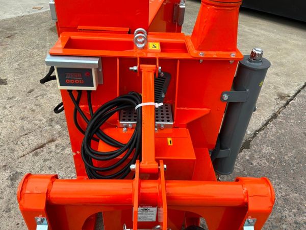 New / unused tractor pto wood chipper / shredder.. 391613893