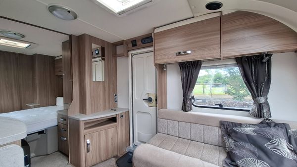 Swift Challenger S Line 4 berth island bed carsvan 391621722