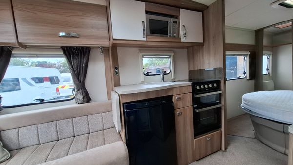 Swift Challenger S Line 4 berth island bed carsvan 391621723