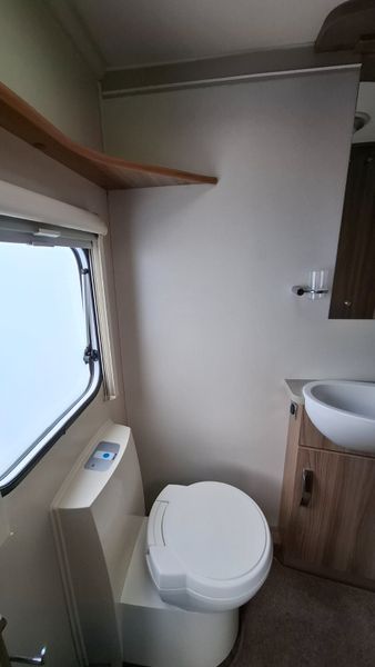 Swift Challenger S Line 4 berth island bed carsvan 391621726
