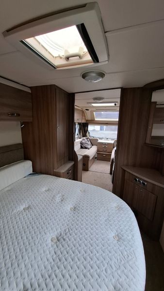Swift Challenger S Line 4 berth island bed carsvan 391621731