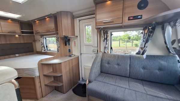 Bailey Pegasus  GT70 Modena Island Bed 391622162