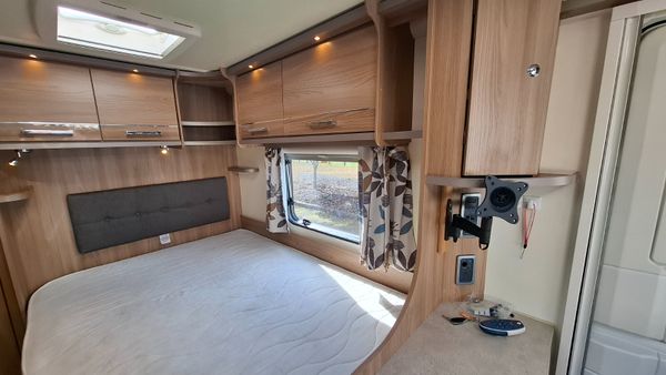 Bailey Pegasus  GT70 Modena Island Bed 391622165