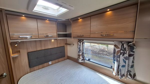 Bailey Pegasus  GT70 Modena Island Bed 391622168