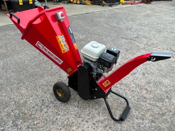 New / unused Honda garden shredder / wood chipper. 391623927