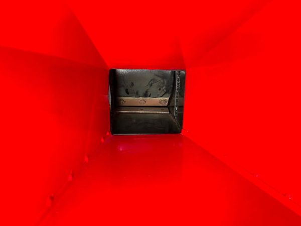New / unused Honda garden shredder / wood chipper. 391623929