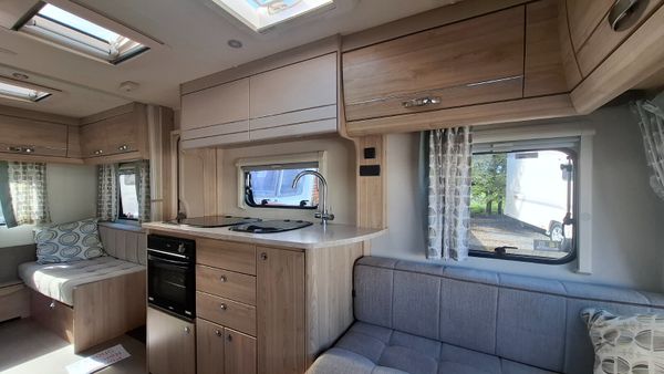 Elddis Xplore 5 Berth Caravan 391632456