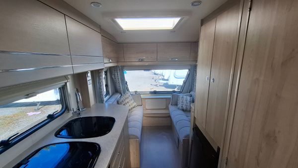 Elddis Xplore 5 Berth Caravan 391632460
