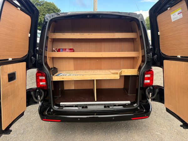 Volkswagen Transporter 391781826