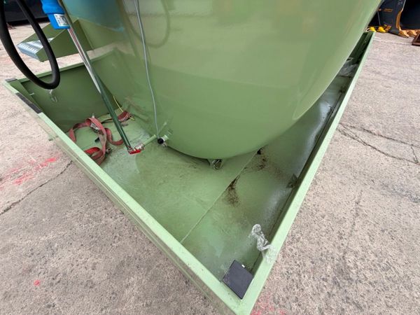 NEW ... 9000 litre diesel fuel bowser storage tank 391782261