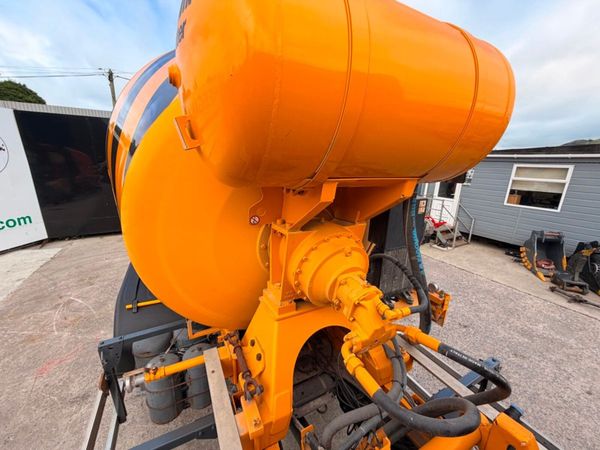 2022 DAF CF 340  Concrete Mixer Truck...45,000km 391796904