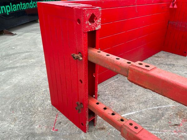 Conquip Manhole trench box / shoring support...... 391712644