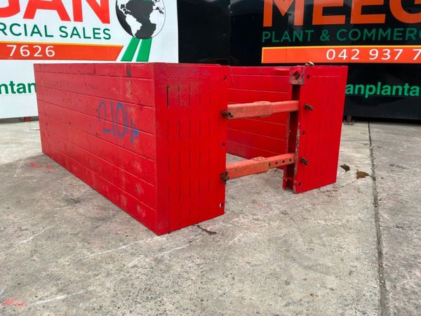 Conquip Manhole trench box / shoring support...... 391712631