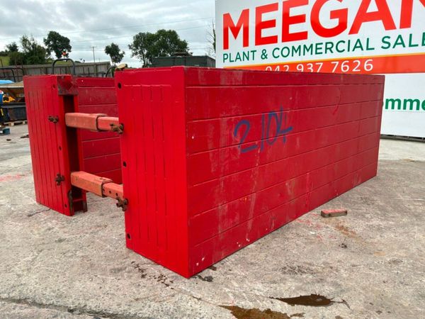 Conquip Manhole trench box / shoring support...... 391712634