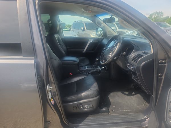Toyota Land Cruiser LC Business Class 391858941