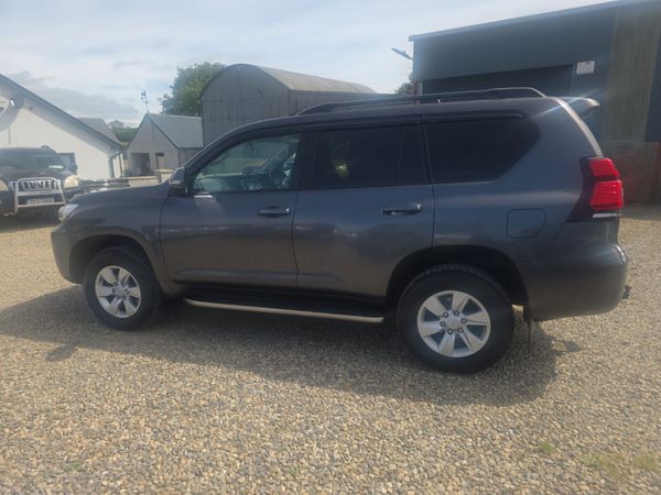 Toyota Land Cruiser LC Business Class 391858942