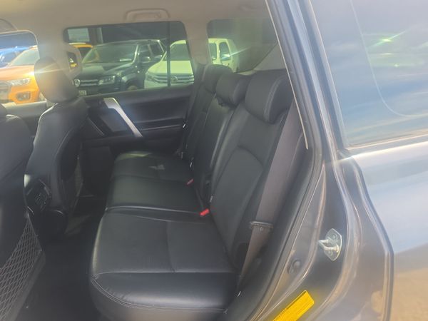 Toyota Land Cruiser LC Business Class 391858969