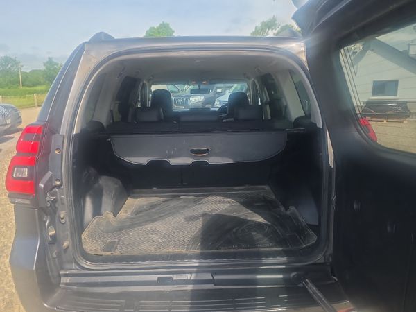 Toyota Land Cruiser LC Business Class 391858973