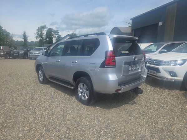 Toyota Land Cruiser LC Business Class 391862426