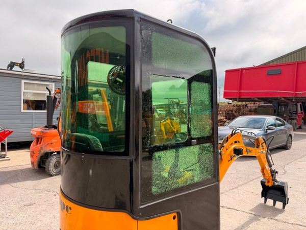 DIESEL  2026 JPC  Mini micro Digger....Full cab... 391805753