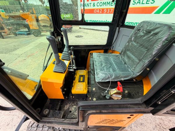 DIESEL  2026 JPC  Mini micro Digger....Full cab... 391805763