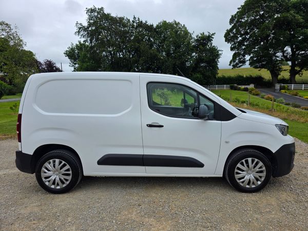 Peugeot Partner Professional 2019 391806723
