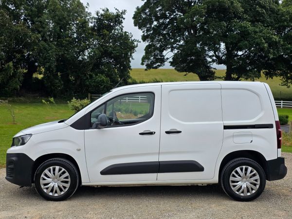 Peugeot Partner Professional 2019 391806727