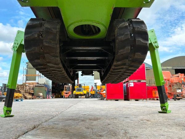 Asaka Self propelled rubber tracked spider crane.. 391963593