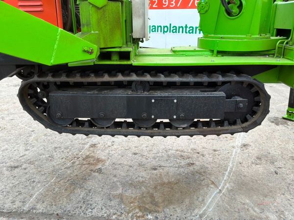 Asaka Self propelled rubber tracked spider crane.. 391963598