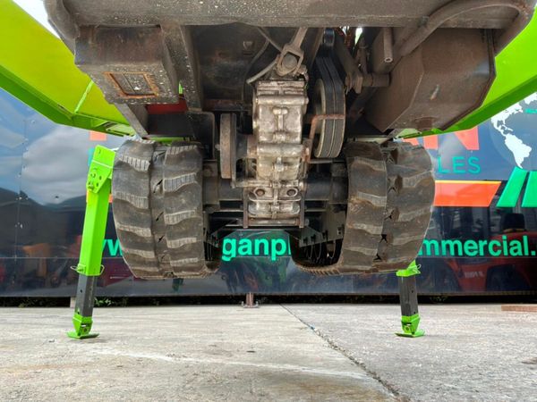 Asaka Self propelled rubber tracked spider crane.. 391963644