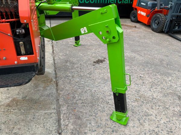 Asaka Self propelled rubber tracked spider crane.. 391963619
