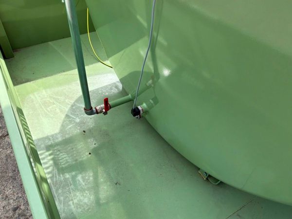 New / unused 9000 litres fuel storage bowser tank. 391933068