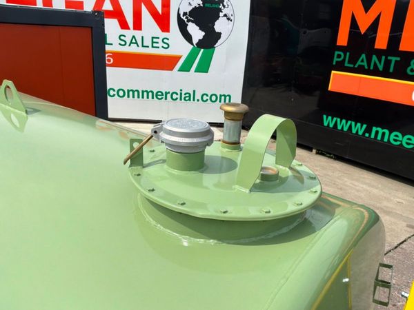 New / unused 9000 litres fuel storage bowser tank. 391933069