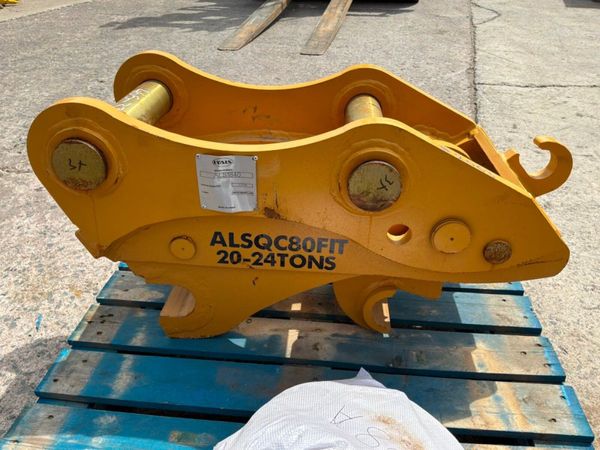 New / unused hydraulic quick hitch.........80mm... 391938962