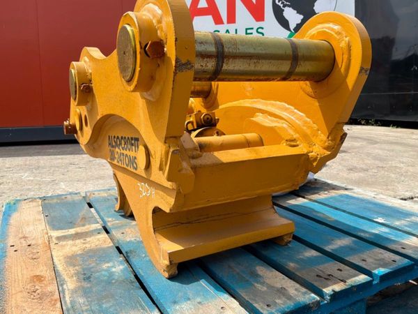New / unused hydraulic quick hitch.........80mm... 391938972